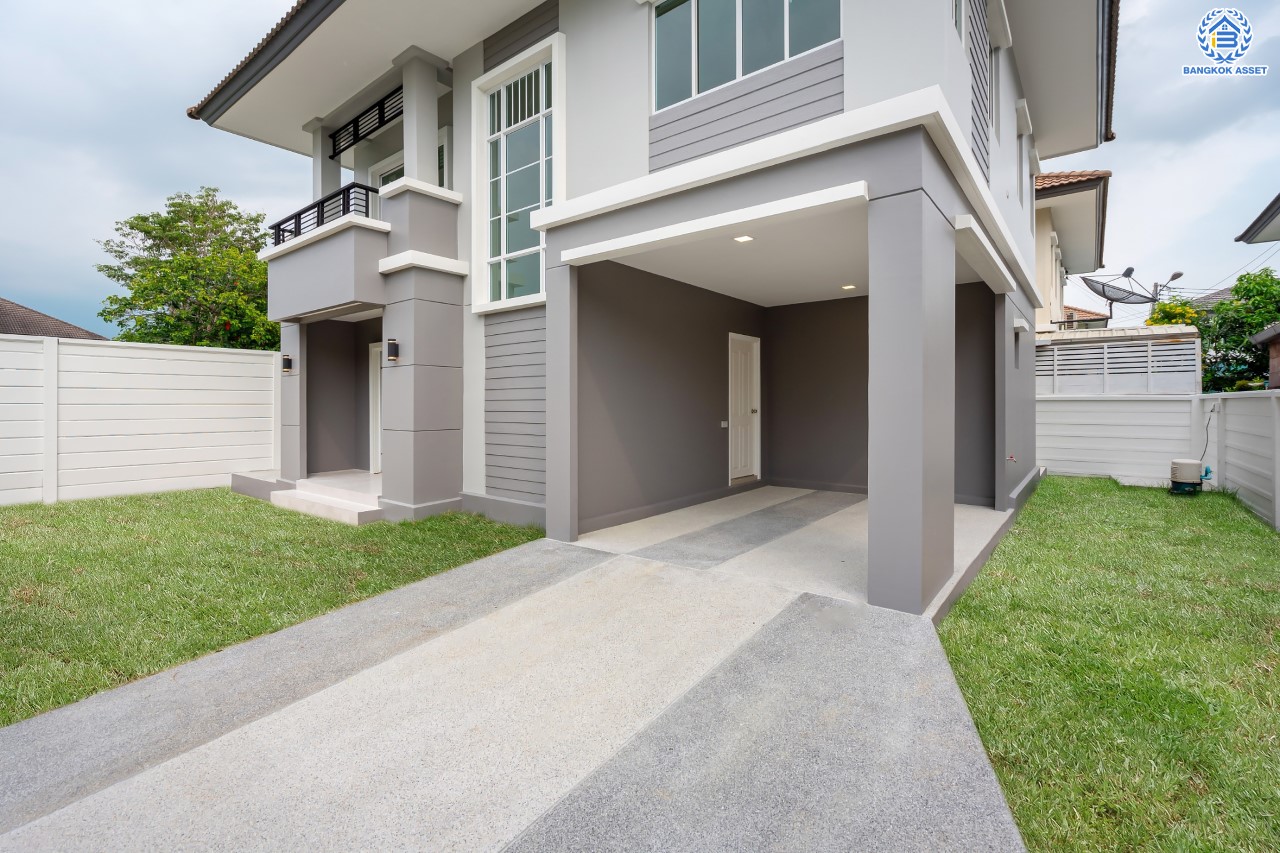 บ้านมือสองตกแต่งใหม่ ม.พฤกษาวิลเลจ30 เดอะซีซั่น แจ้งวัฒนะ-ราชพฤกษ์ หลังมุม ทำเลย่านปทุมธานี เนื้อที่ 53.6 ตร.ว. ฟังก์ชัน 3 ห้องนอน 2 ห้องน้ำ จอดรถได้ 1 คัน เดินทางสะดวกสบายเข้า-ออกได้หลายเส้นทาง ใกล้เมืองทองธานี และจุดขึ้นทางด่วน "แจ้งวัฒนะ"